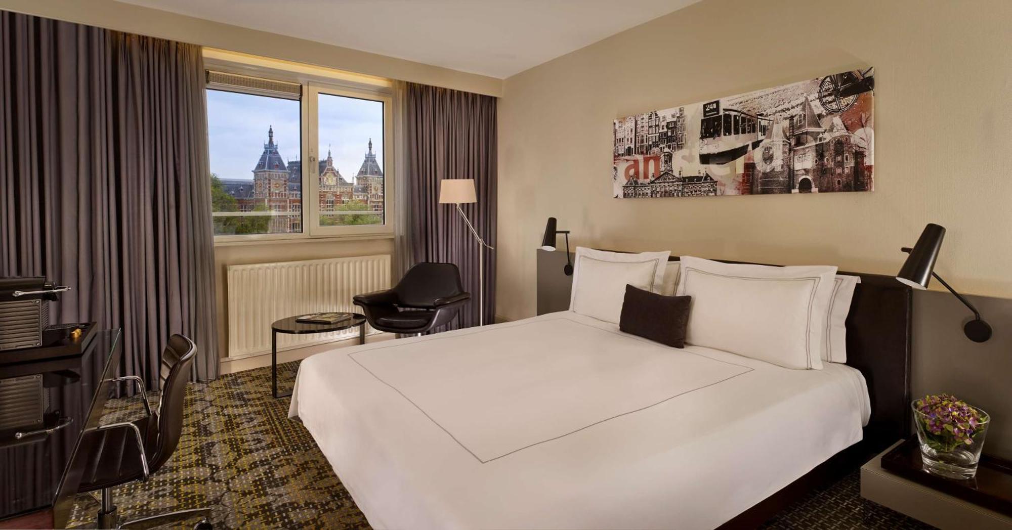 ホテル パーク プラザ ビクトリア アムステルダム エクステリア 写真